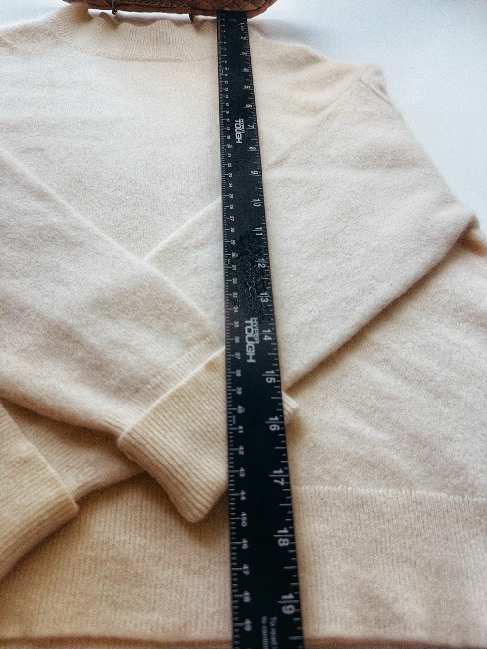 Everlane Cream Turtleneck Sweater - Picture 3 of 12